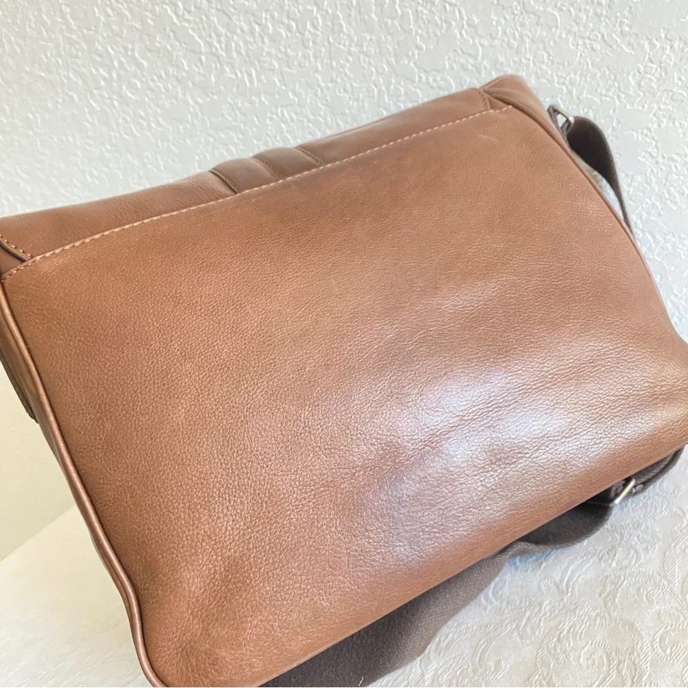 Tod’s Leather Messenger Flap Bag